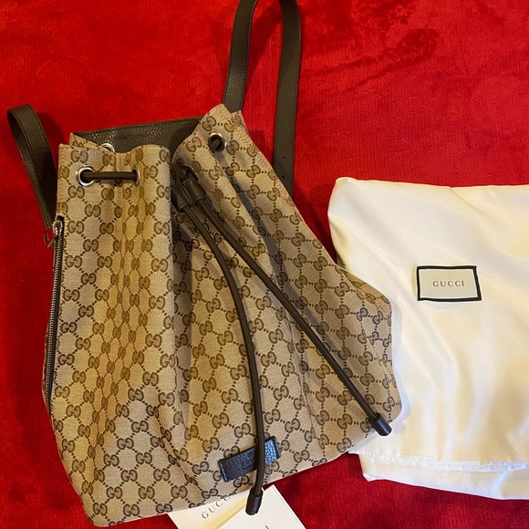 GUCCI Brown Monogram GG Canvas Drawstring Backpack - Picture 2 of 11